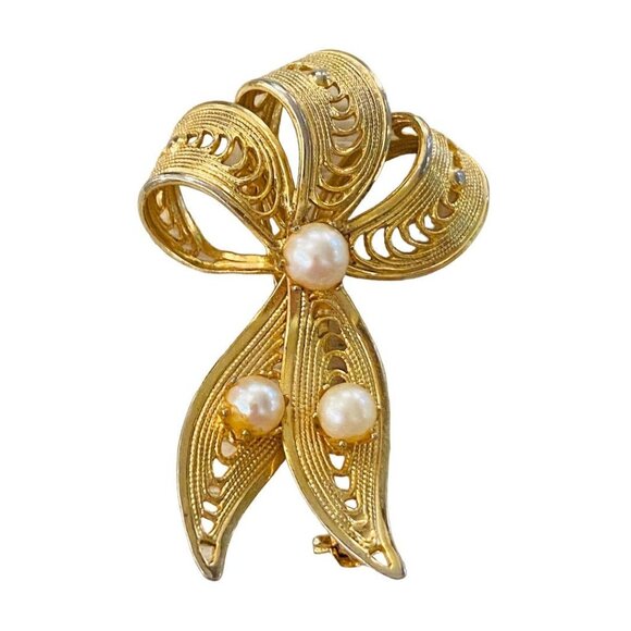 Vintage Goldtone and Faux Pearl Vintage Brooch Filigree Ribbon Shape 1.75" - Picture 7 of 14